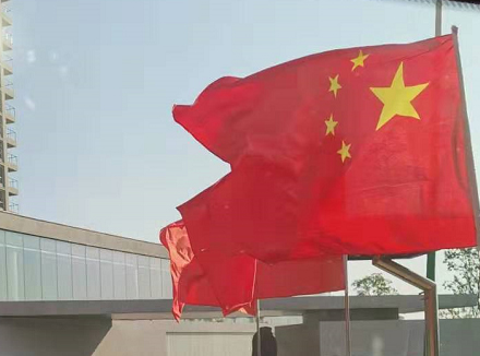 ף���҂��������70���꣬���c70����ף���Z�����c70��l����Ȧ�ľ���